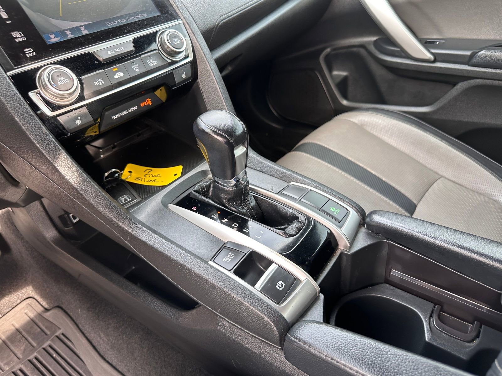 Vehicle image 12 of 20