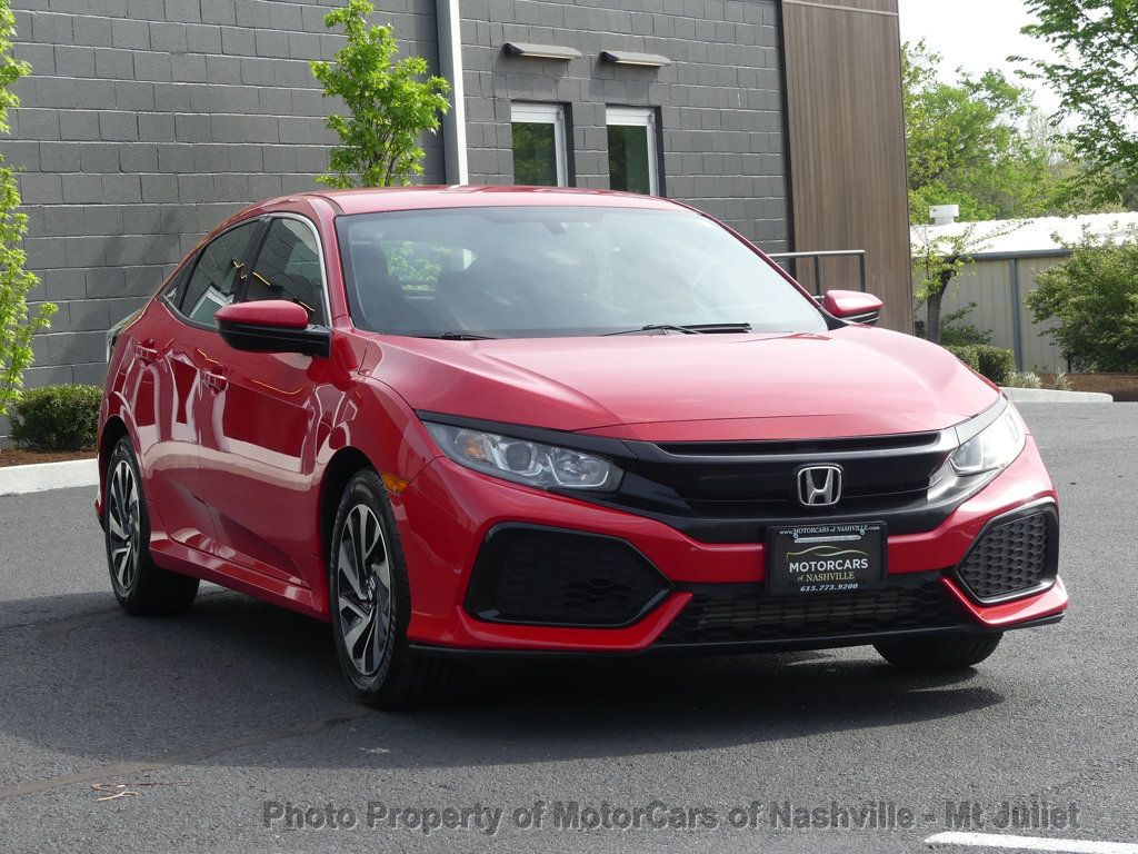 Vehicle image 11 of 44