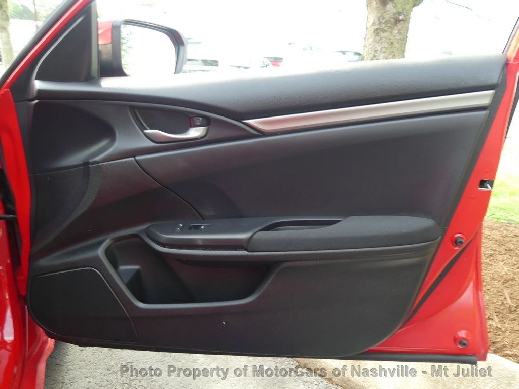 Vehicle image 17 of 44