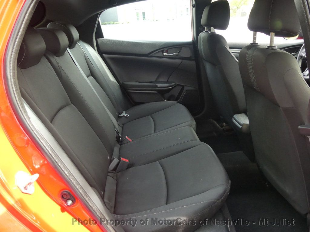 Vehicle image 25 of 44