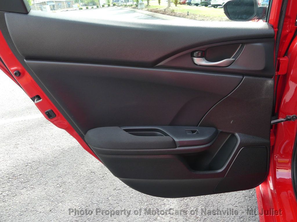 Vehicle image 18 of 44