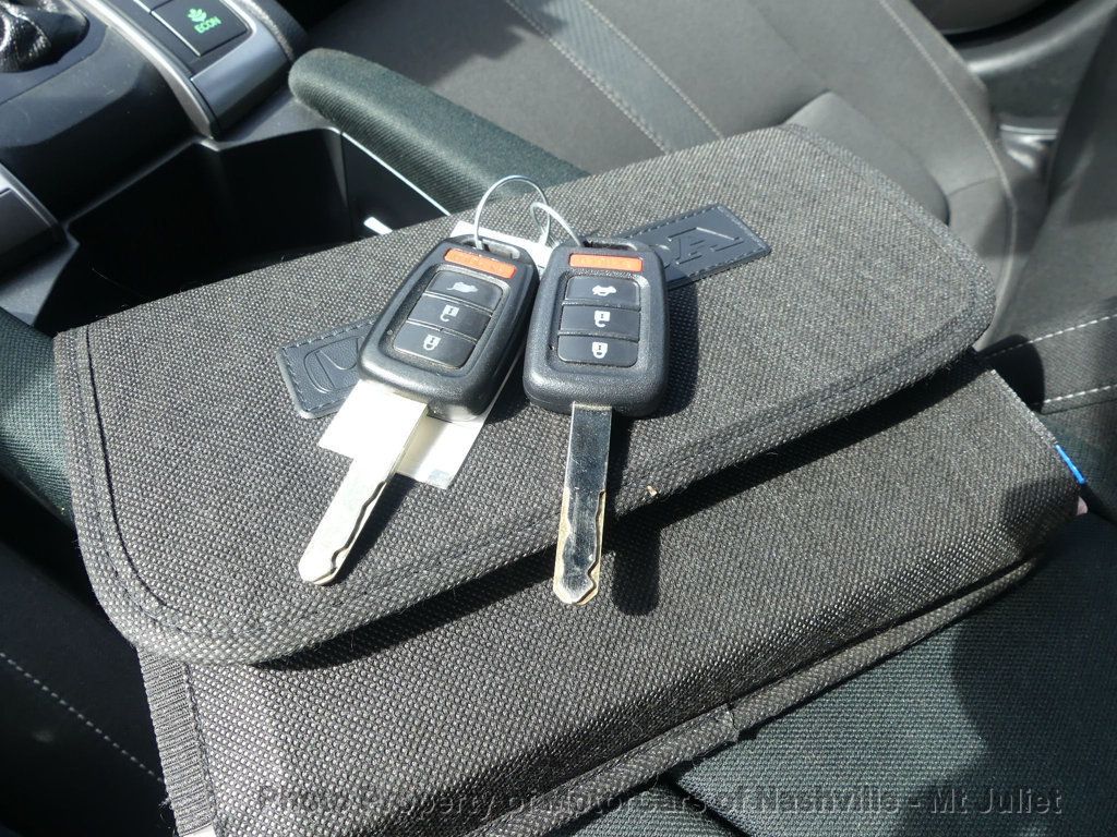 Vehicle image 42 of 44