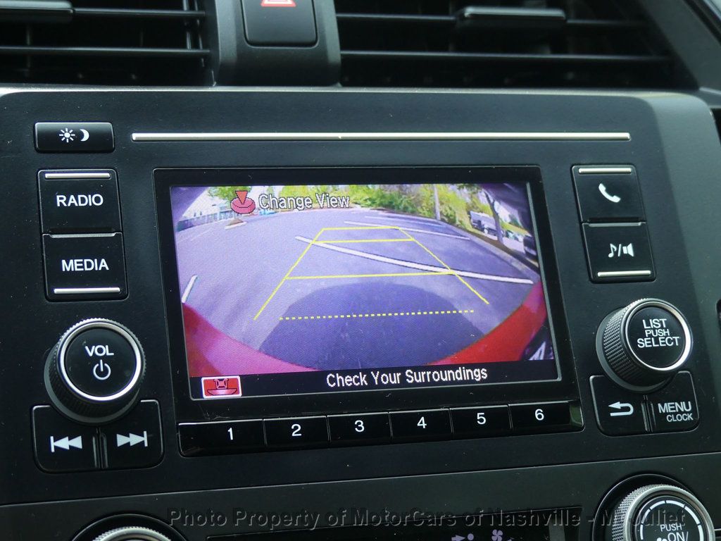 Vehicle image 37 of 44