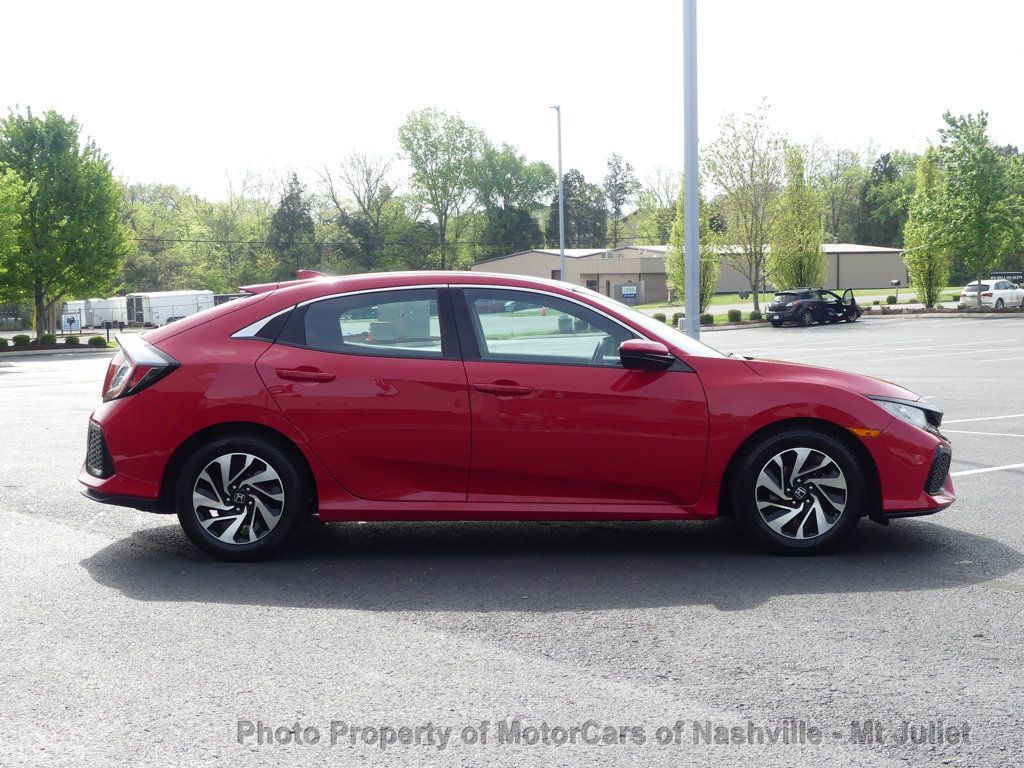 Vehicle image 7 of 44