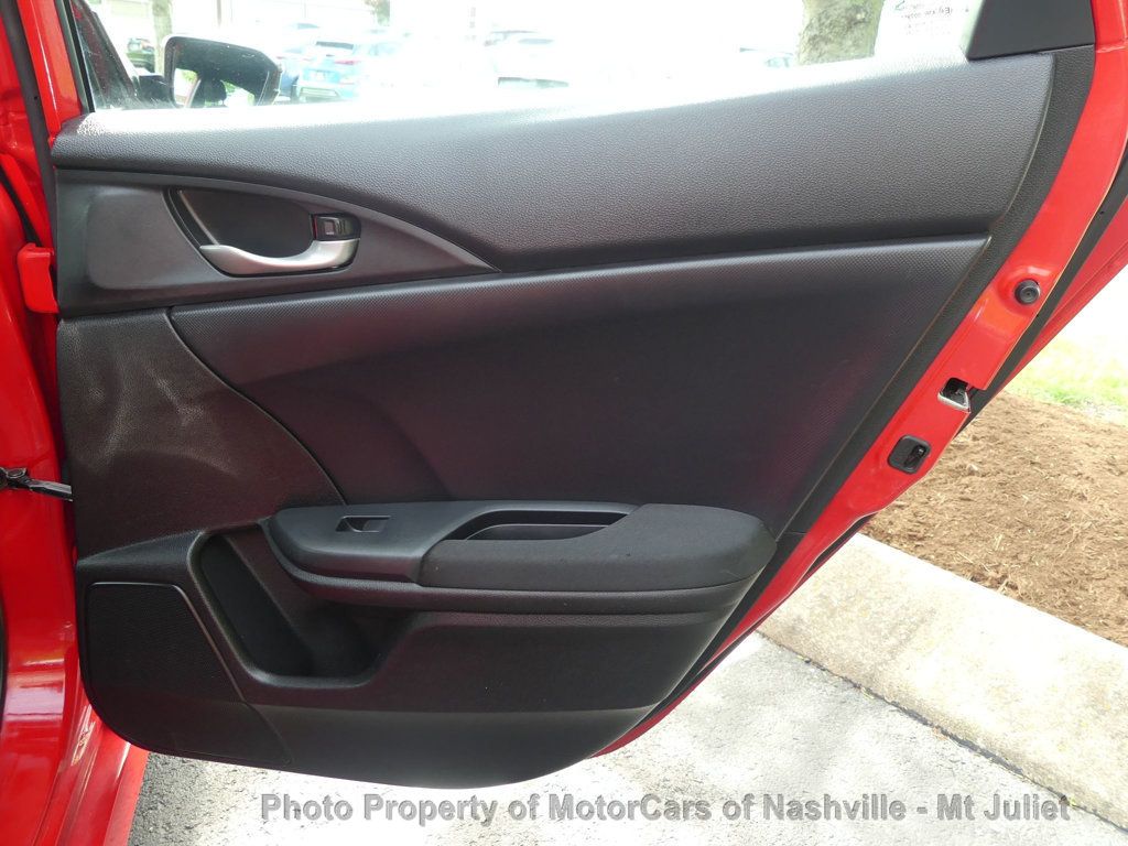 Vehicle image 19 of 44
