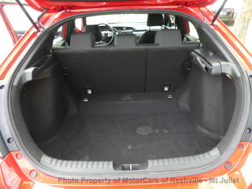 Vehicle image 40 of 44