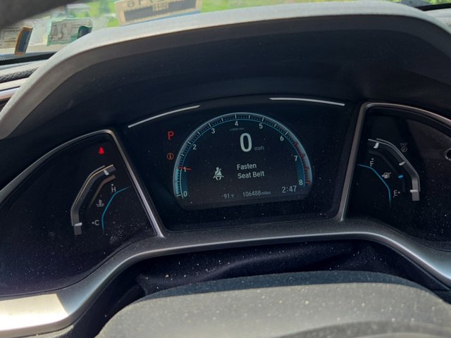 Vehicle image 5 of 6