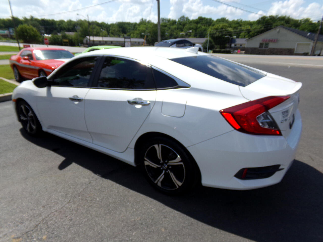 Vehicle image 7 of 18