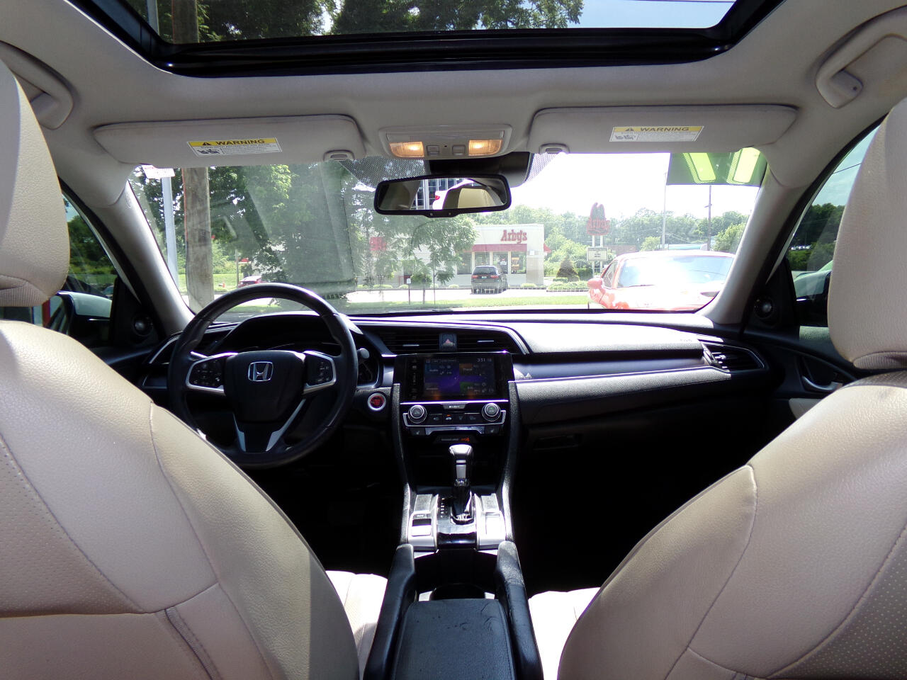 Vehicle image 11 of 18