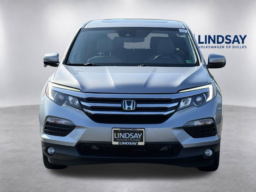 2017 Honda Pilot EX-L Image 2 of 31
