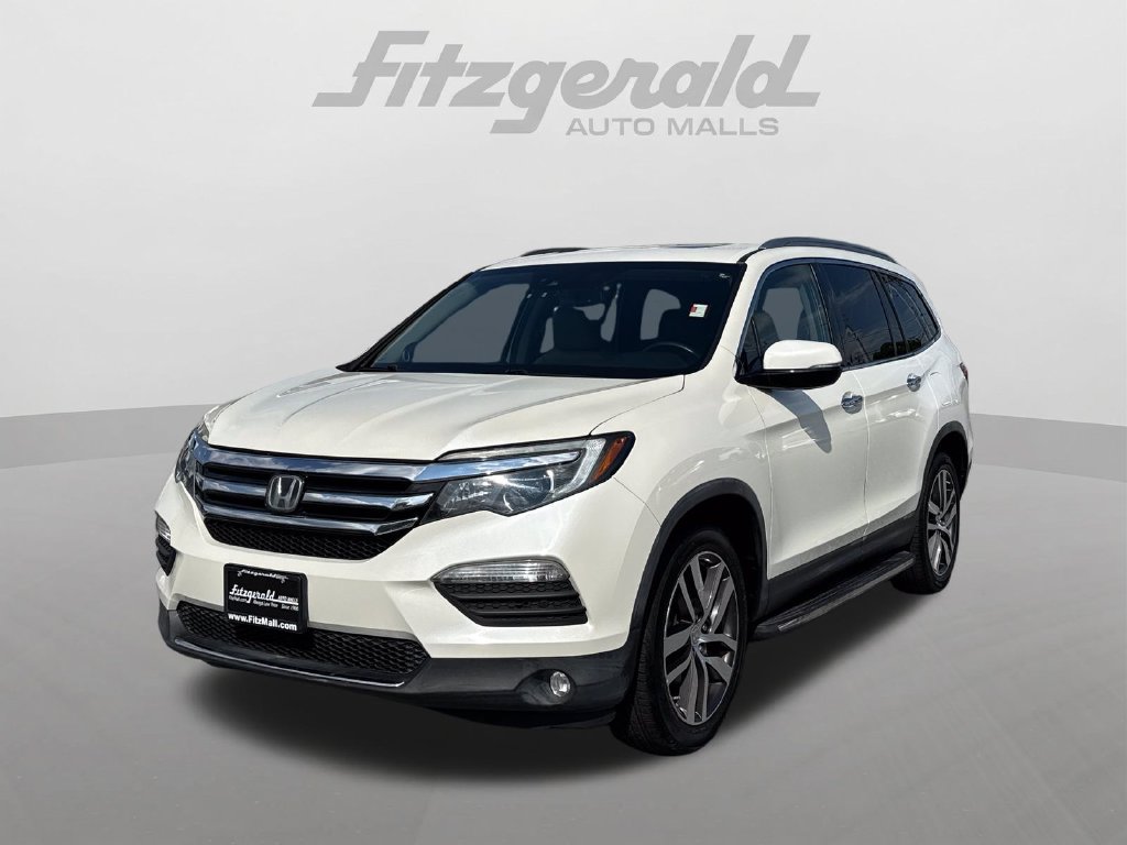 2017 Honda Pilot Elite Image 1 of 38
