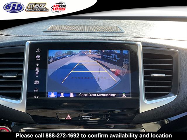 Vehicle image 22 of 24