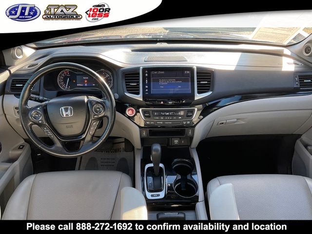 Vehicle image 19 of 24