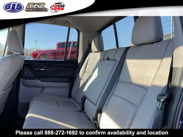 Vehicle image 18 of 24