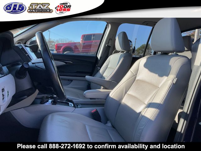 Vehicle image 16 of 24