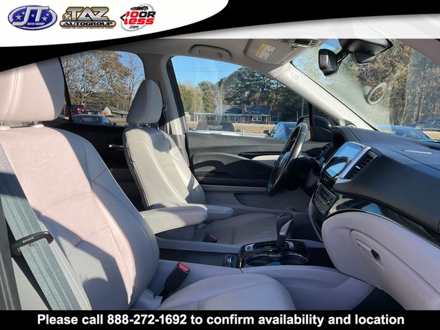 Vehicle image 14 of 24