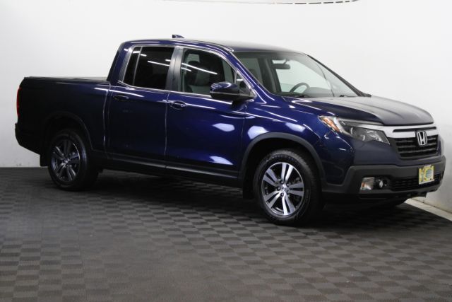 2017 Honda Ridgeline RTS Image 1 of 33