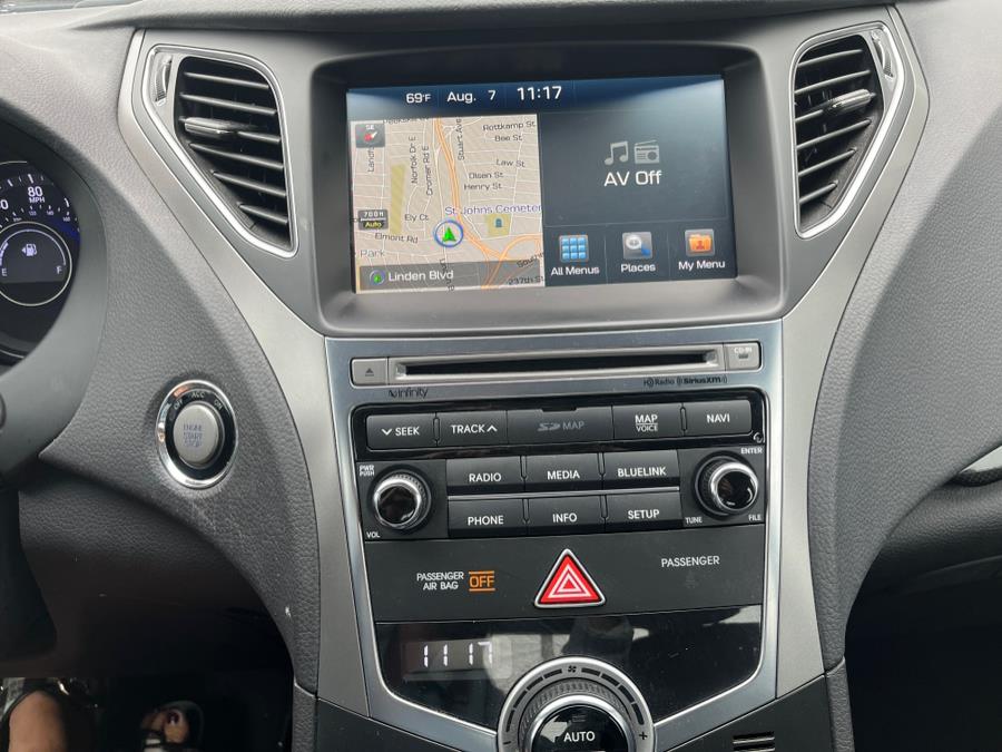 Vehicle image 26 of 32