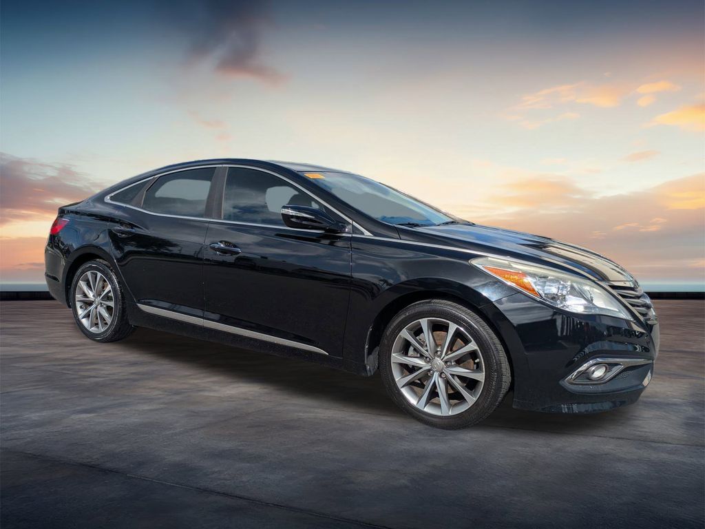 Vehicle image 4 of 31