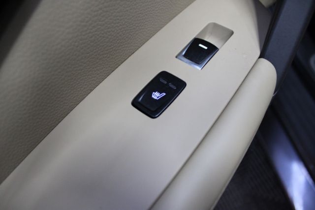 Vehicle image 22 of 27