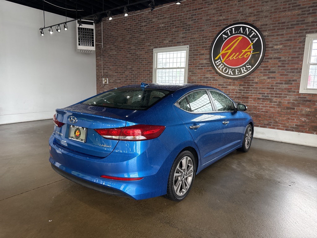 Vehicle image 4 of 39