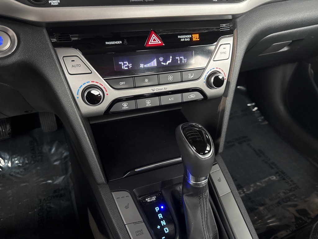 Vehicle image 18 of 39