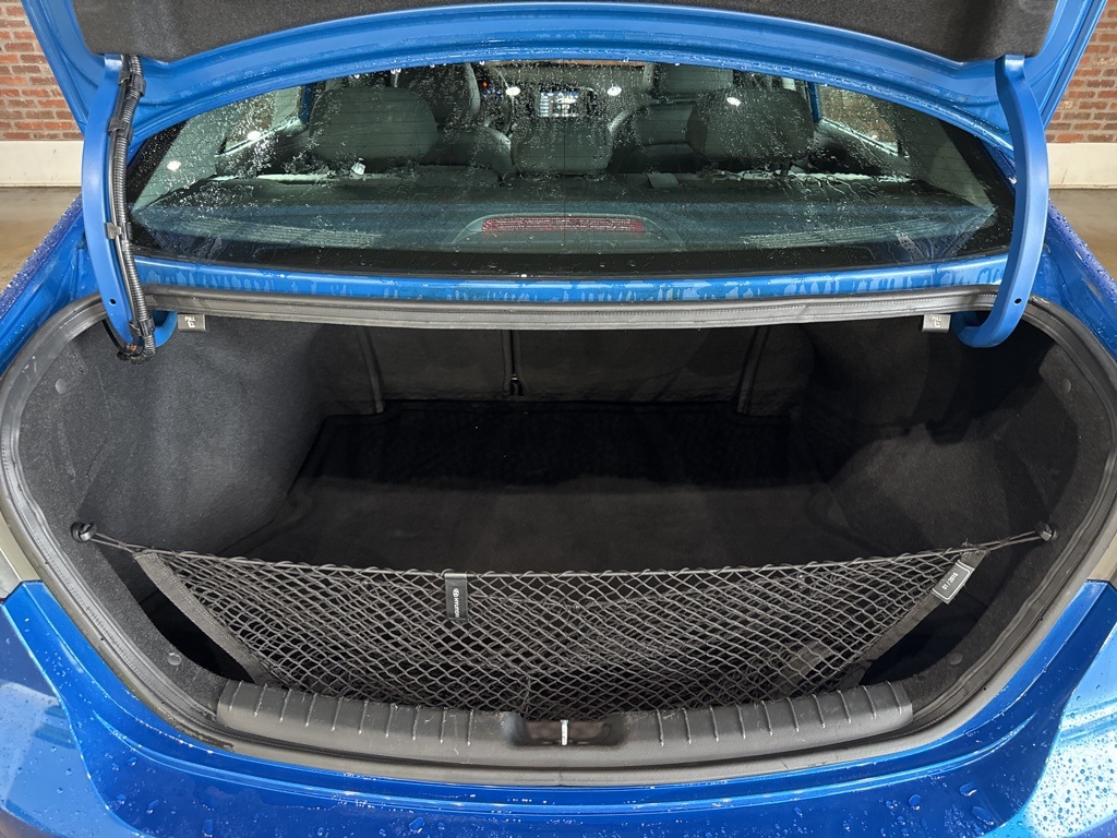 Vehicle image 37 of 39
