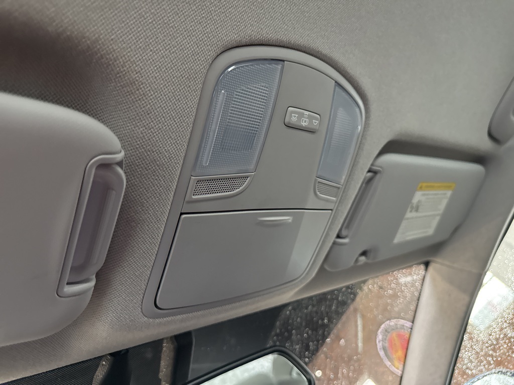 Vehicle image 20 of 39