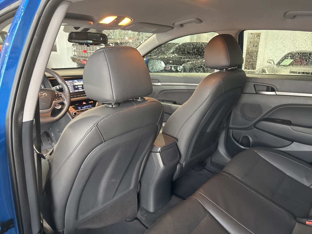 Vehicle image 13 of 39
