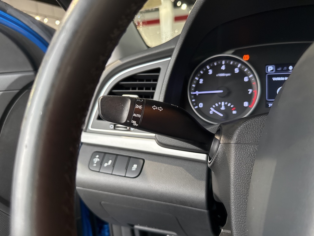 Vehicle image 29 of 39