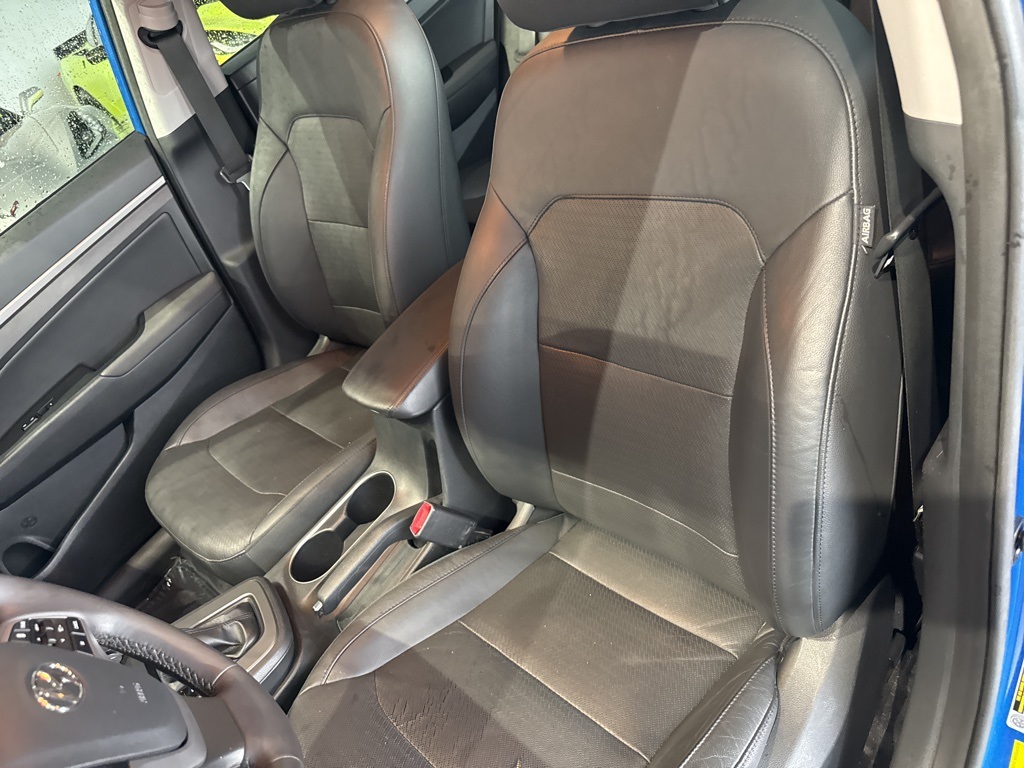 Vehicle image 12 of 39