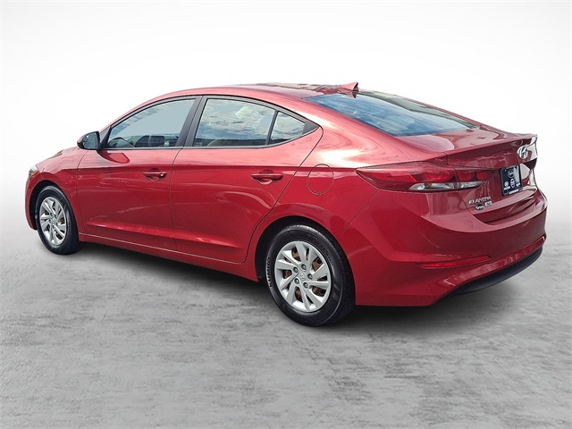 2017 Hyundai Elantra SE Image 10 of 31