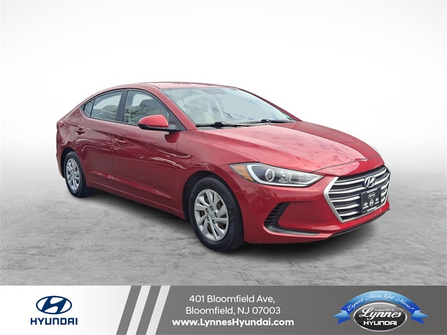 2017 Hyundai Elantra SE Image 4 of 31
