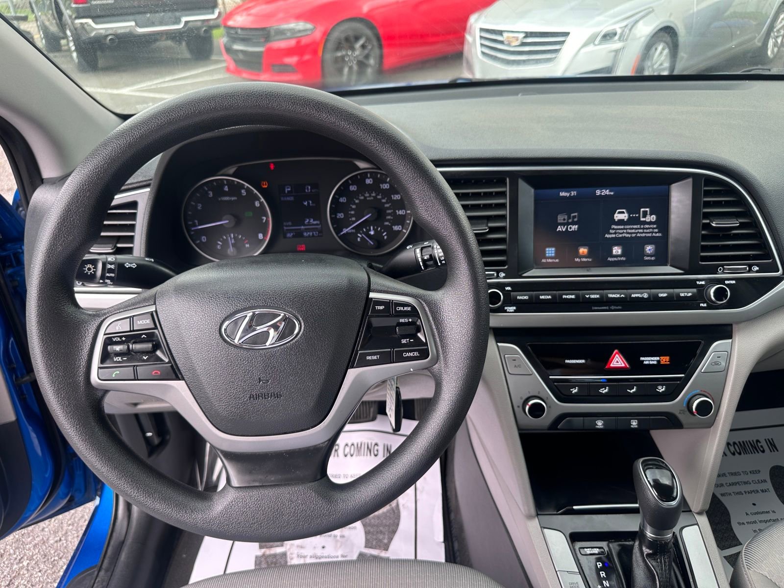 Vehicle image 11 of 21