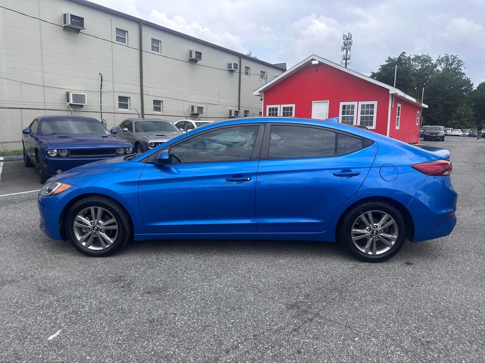 Vehicle image 8 of 21
