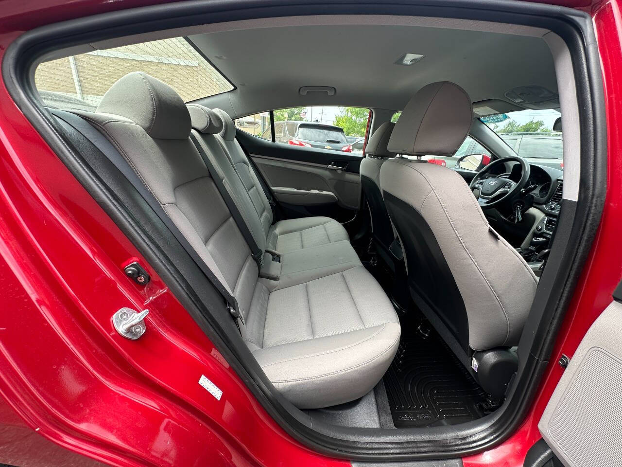Vehicle image 17 of 45