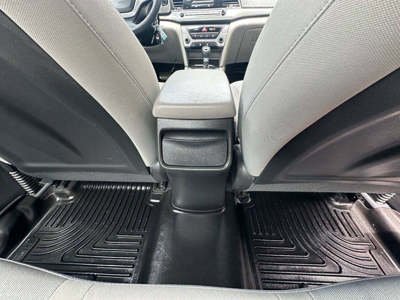 Vehicle image 18 of 45