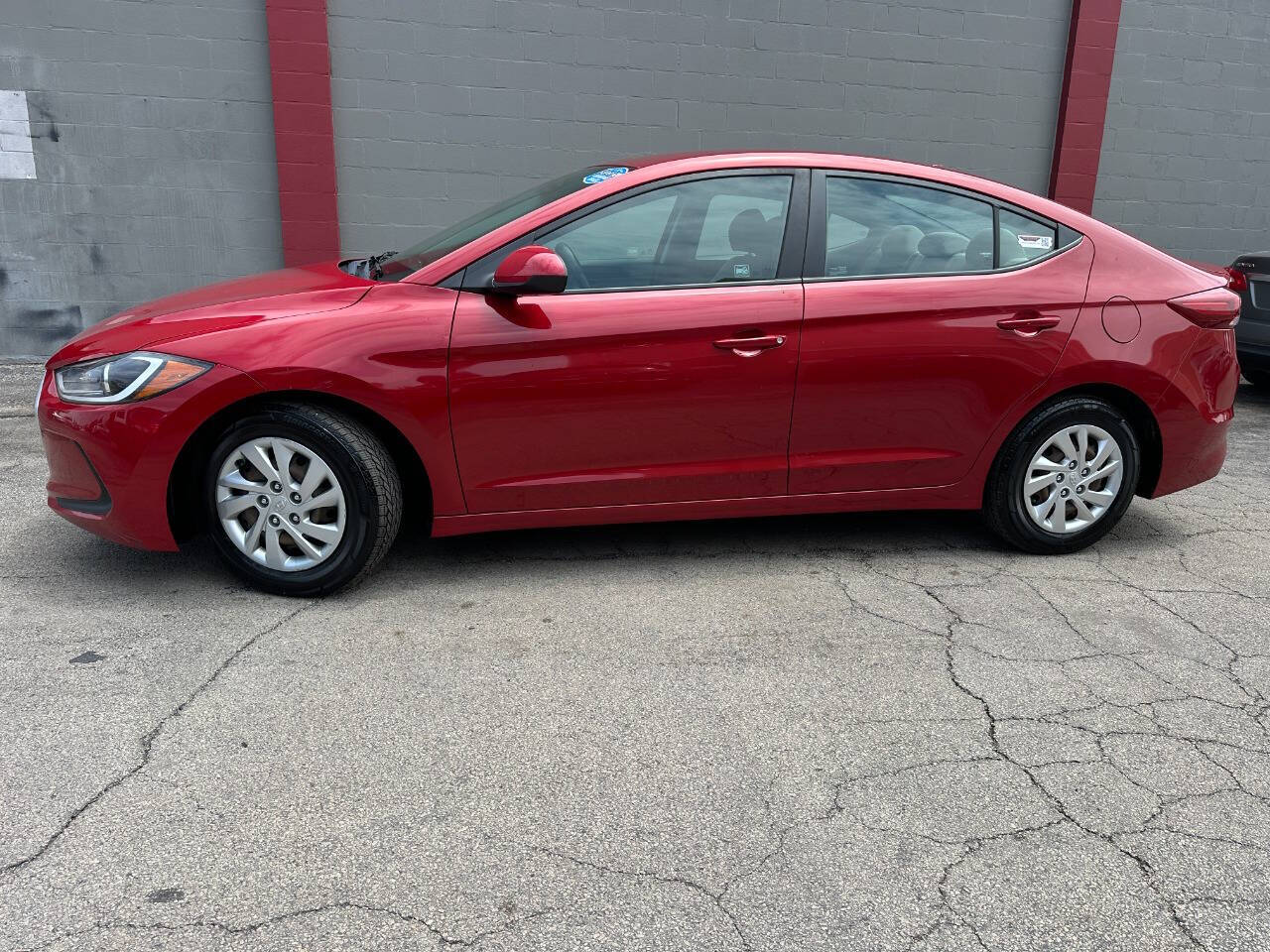 Vehicle image 7 of 45