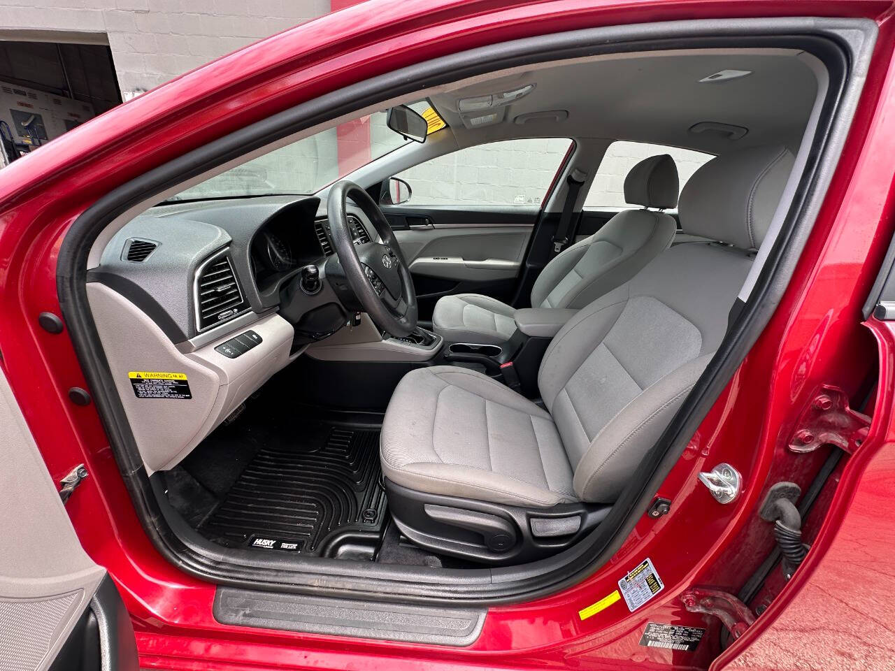 Vehicle image 11 of 45