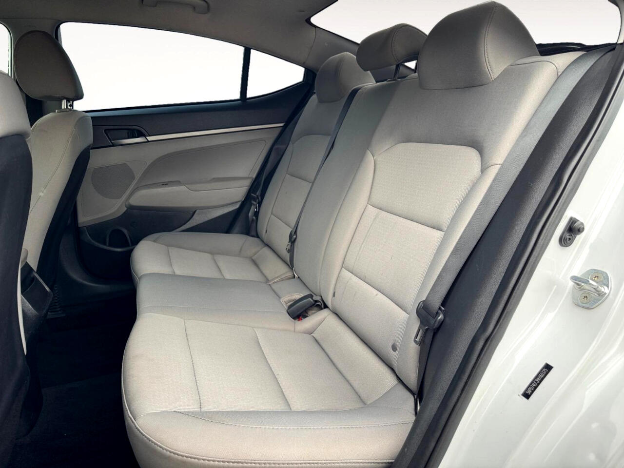 Vehicle image 16 of 27