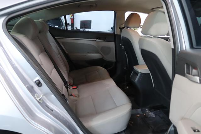 Vehicle image 12 of 27