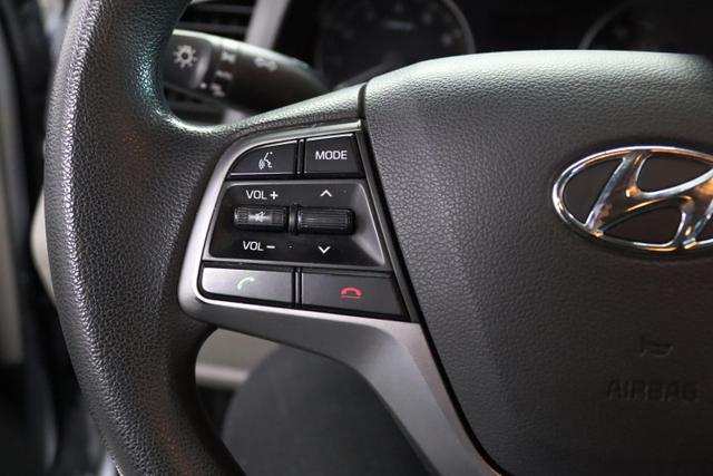 Vehicle image 17 of 27