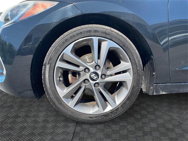 Vehicle image 9 of 15