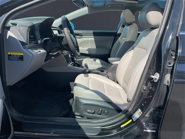 Vehicle image 12 of 15