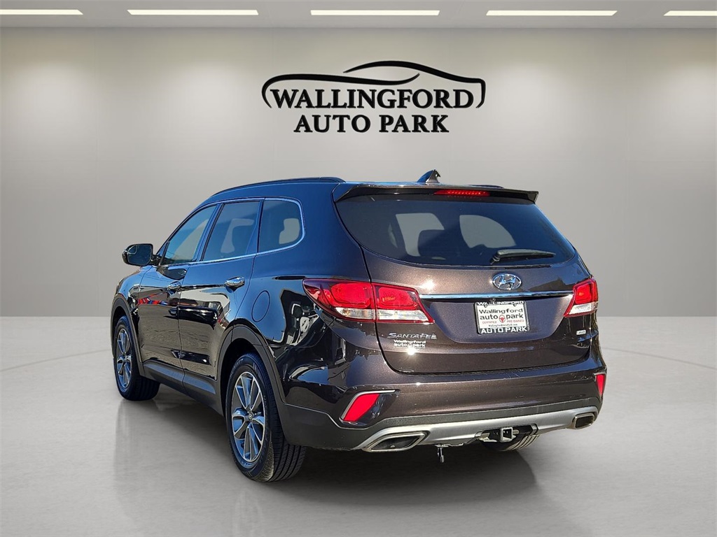 2017 Hyundai Santa Fe SE Image 6 of 30