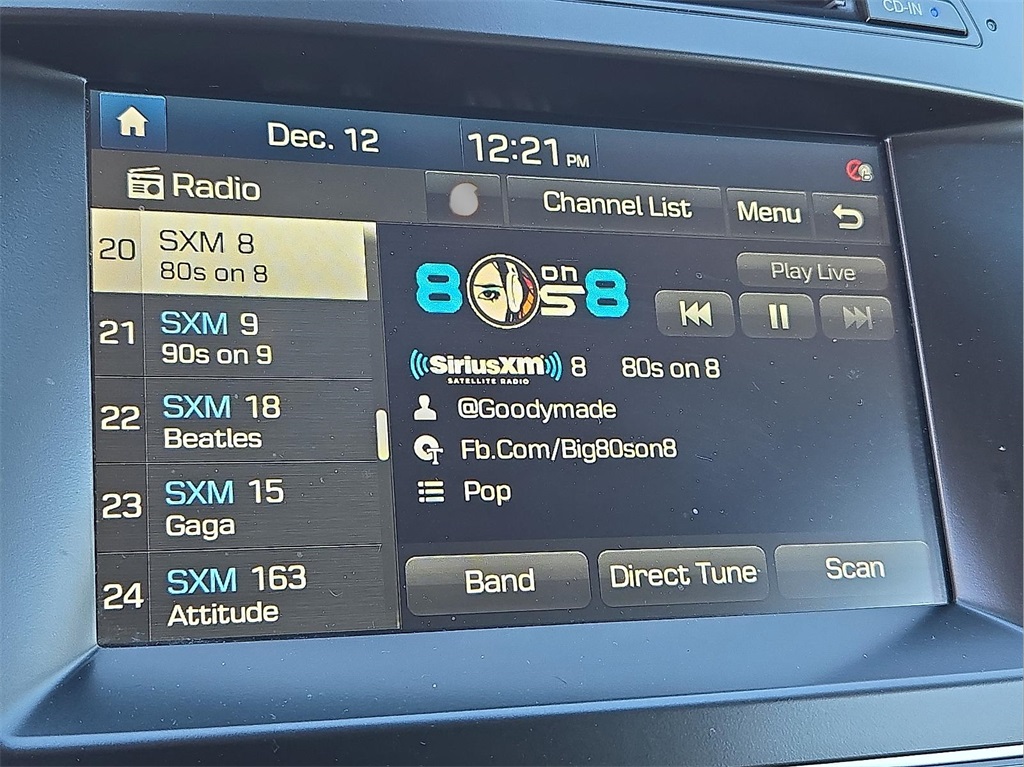 2017 Hyundai Santa Fe SE Image 16 of 30