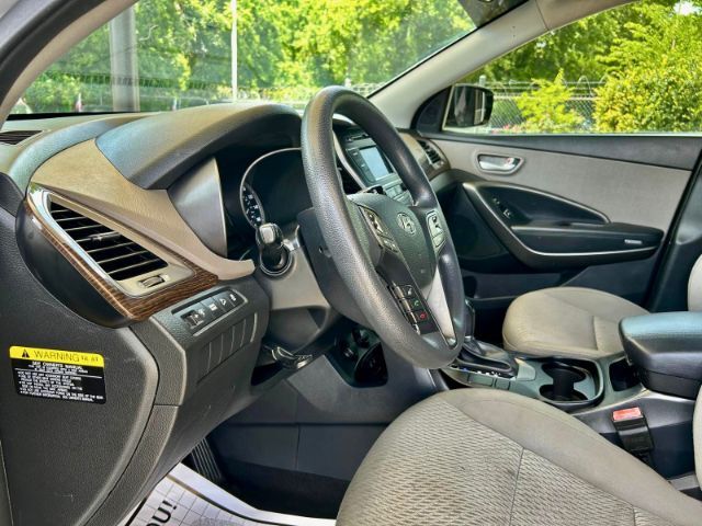 Vehicle image 6 of 10