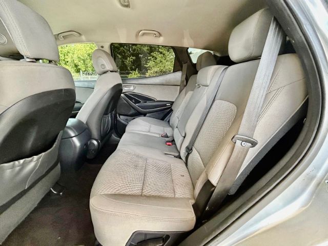 Vehicle image 5 of 10