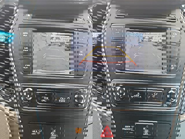 Vehicle image 16 of 21