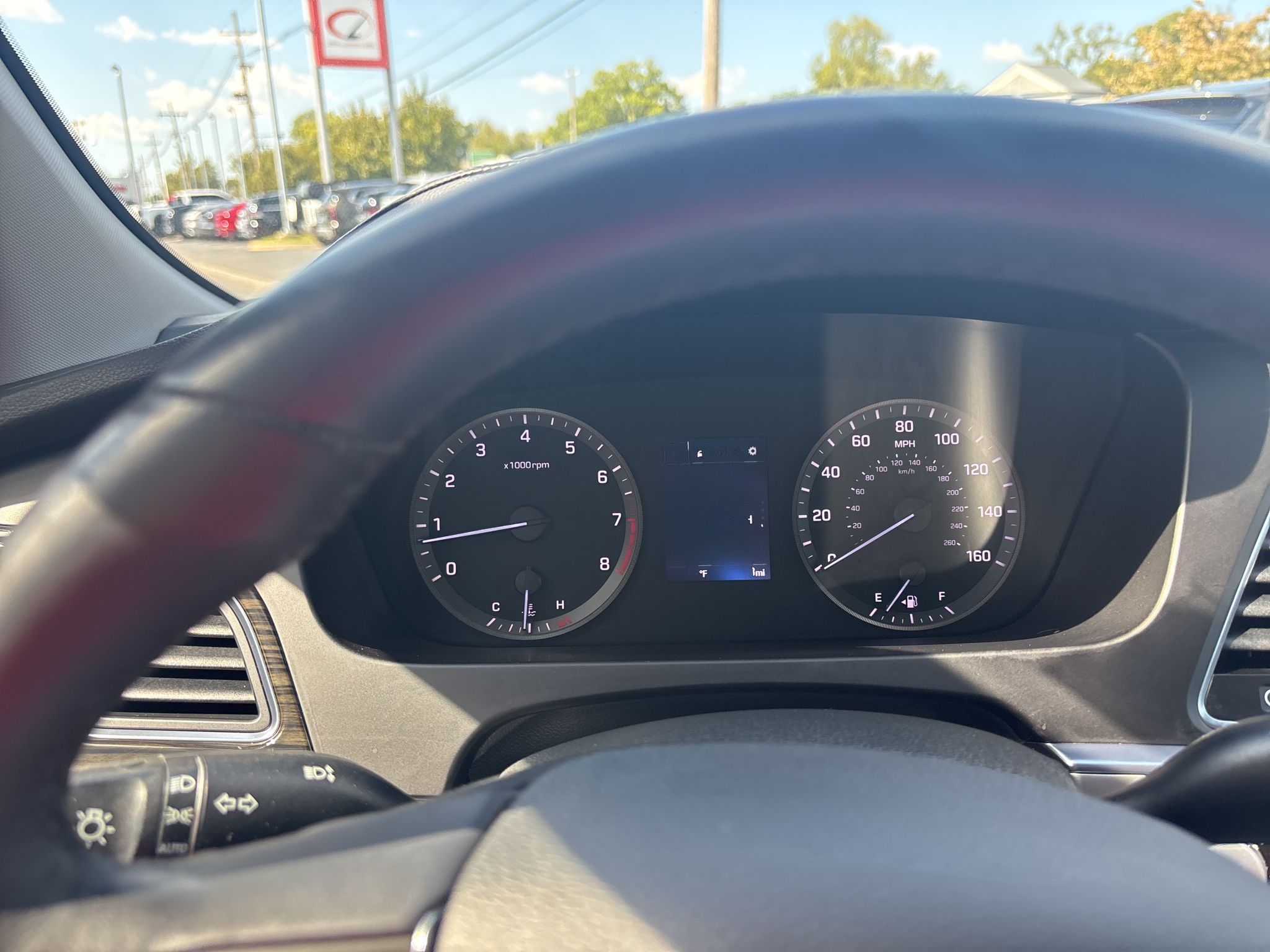 2017 Hyundai Sonata Limited Image 16 of 28